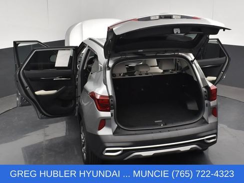 Used 2021 Kia Seltos EX AWD/4WD image 32