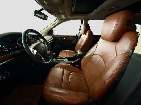 Used 2017 Chevrolet Traverse Premier image 22