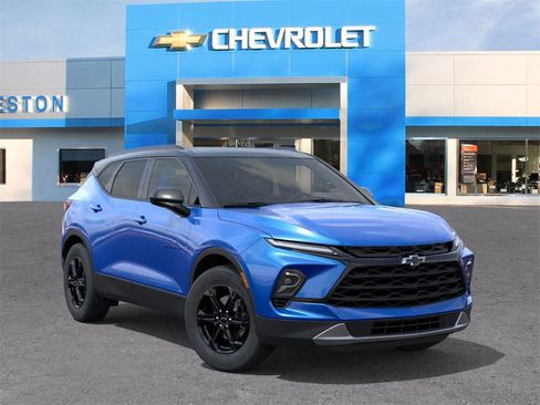 New 2025 Chevrolet Blazer LT w/ Midnight/Sport Edition image 7