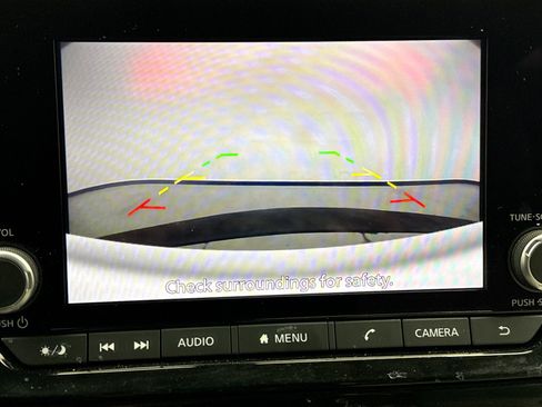 Used 2025 Nissan Pathfinder SV image 9