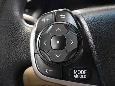 Used 2013 Toyota Camry LE FWD image 18