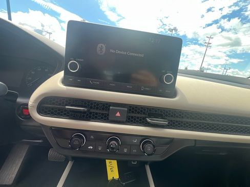 Used 2025 Honda HR-V LX image 16
