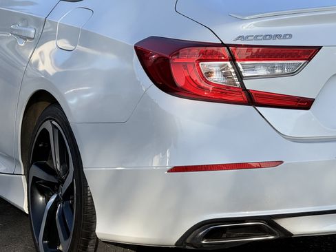Used 2019 Honda Accord Sport image 13