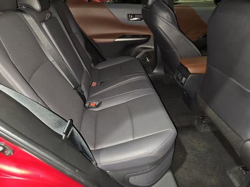 Used 2023 Toyota Venza Limited image 16