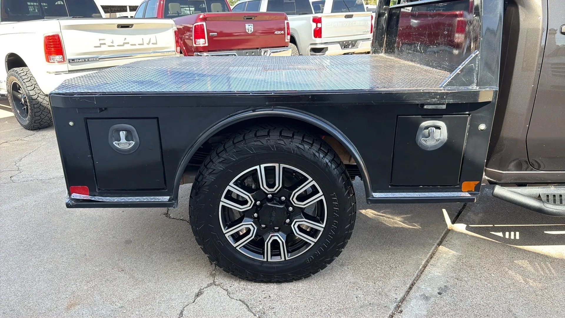 Used 2020 GMC Sierra 2500 AT4 w/ AT4 Premium Package AWD/4WD image 8