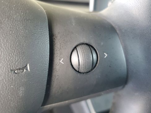 Used 2020 Tesla Model Y Long Range AWD/4WD image 26
