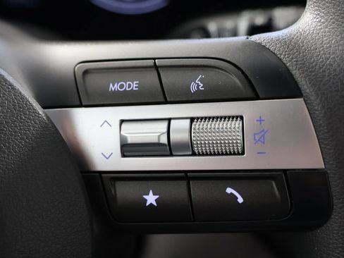 Used 2024 Hyundai Kona SE AWD/4WD image 12