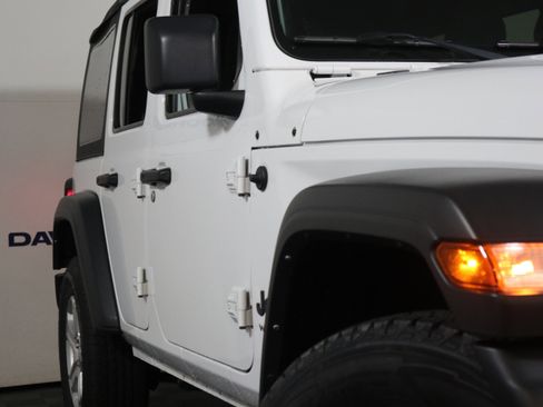 Used 2021 Jeep Wrangler Unlimited Sport image 3