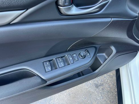 Used 2019 Honda Civic Sport image 17