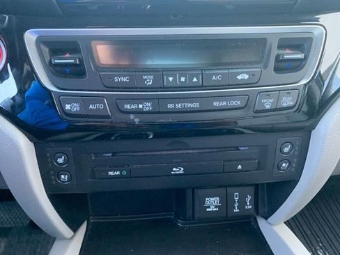Used 2017 Honda Pilot Elite image 20