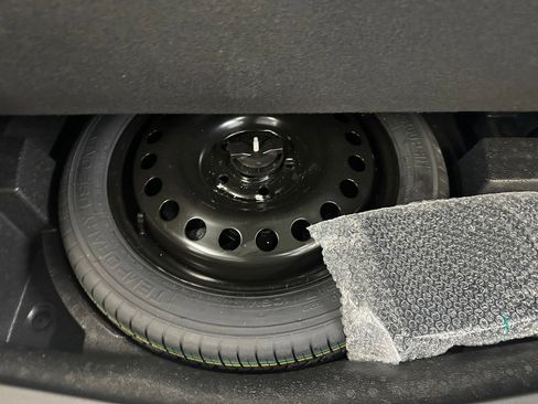 Certified 2023 Buick Envision Essence image 26