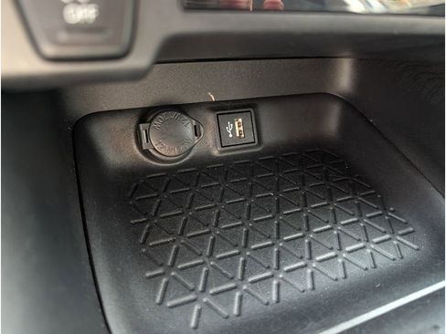 Used 2024 Toyota RAV4 XLE image 21