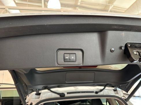 Used 2026 Nissan Rogue SL FWD image 24