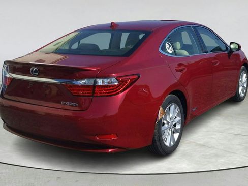 Used 2013 Lexus ES 300h w/ Luxury Pkg FWD image 6