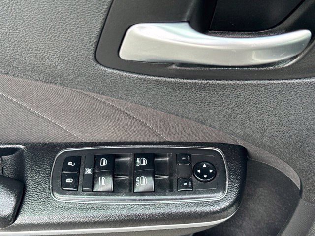 Used 2019 Dodge Charger SXT w/ Cold Weather Package AWD/4WD image 19