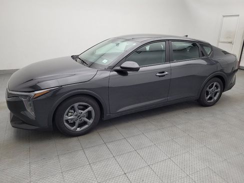 Used 2025 Kia K4 FWD image 2