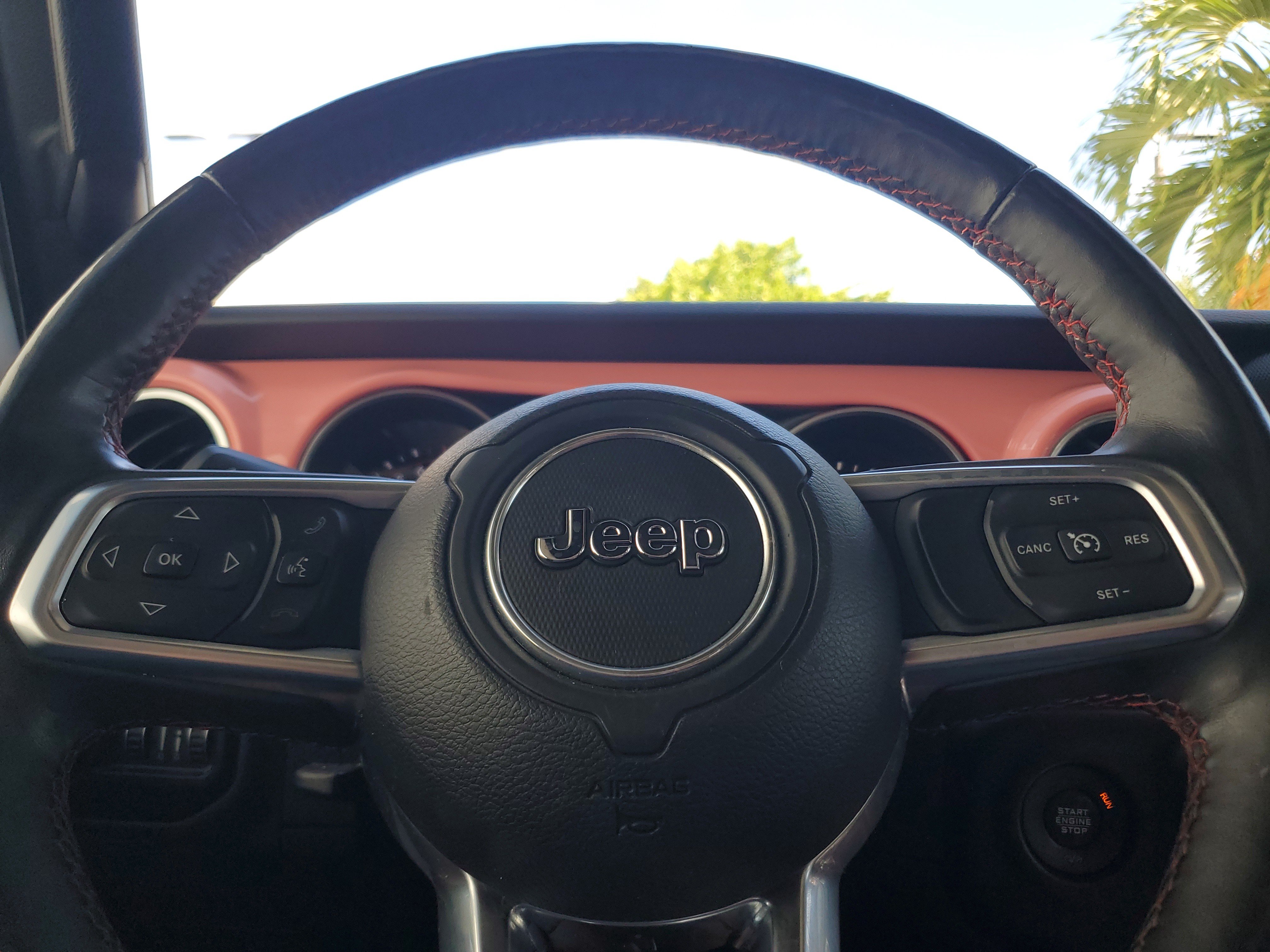 Used 2018 Jeep Wrangler Unlimited Rubicon w/ Dual Top Group AWD/4WD image 10
