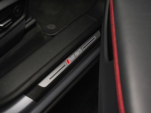 Used 2021 Audi RS Q8 w/ Black Optic Package image 46