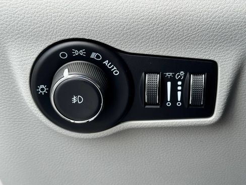 Used 2022 Jeep Compass Limited AWD/4WD image 30