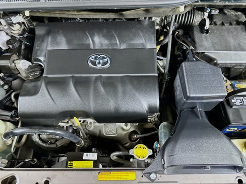 Used 2016 Toyota Sienna XLE w/ XLE Navigation Package FWD image 31