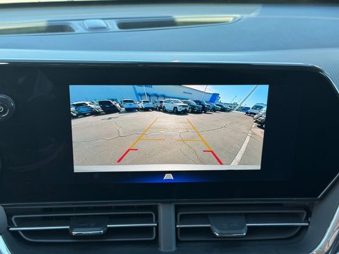 Used 2025 Chevrolet Trax LT w/ LT Convenience Package image 28