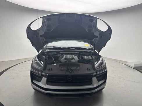 Certified 2026 Porsche Macan AWD/4WD image 26