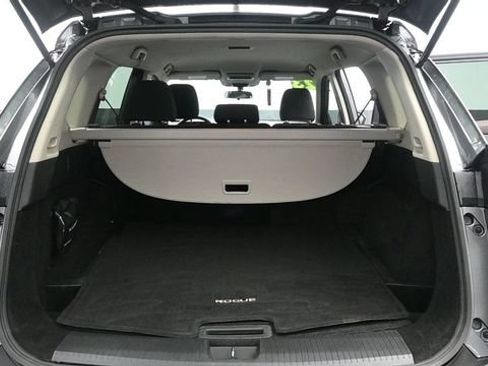 Used 2023 Nissan Rogue SV AWD/4WD image 10