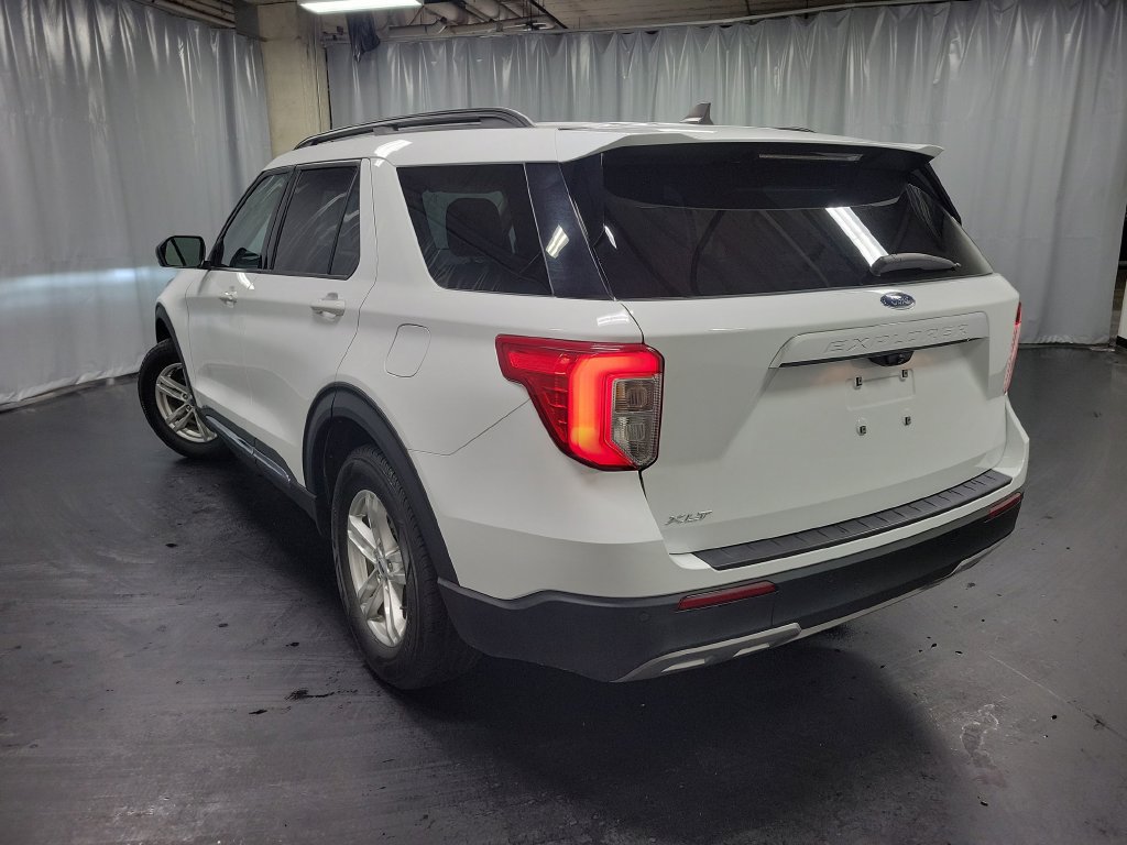 Used 2023 Ford Explorer XLT w/ Equipment Group 202A RWD image 6