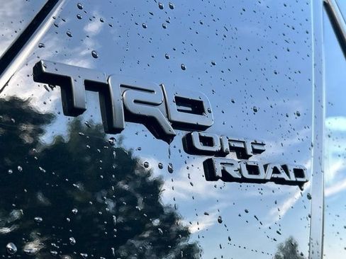 Used 2022 Toyota 4Runner TRD Off-Road Premium AWD/4WD image 16