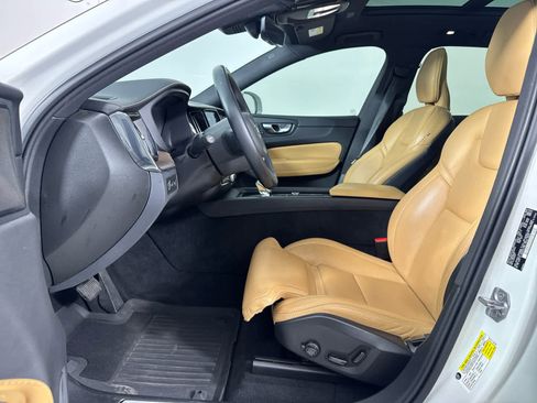 Used 2022 Volvo XC60 T8 Inscription w/ Advanced Package image 10