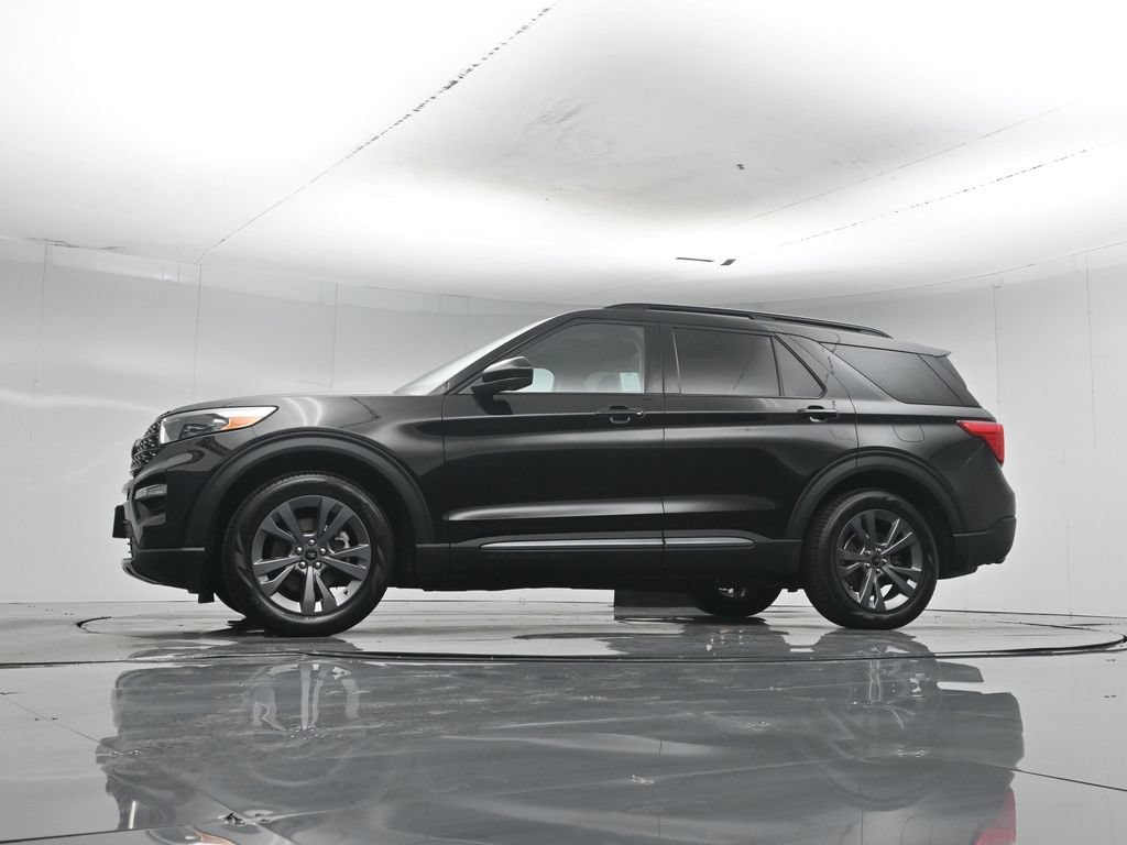 Certified 2023 Ford Explorer XLT w/ Equipment Group 202A RWD image 52