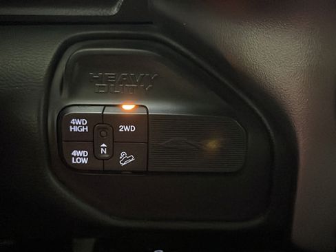 Used 2019 RAM 2500 Big Horn AWD/4WD image 29
