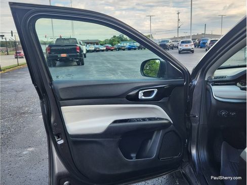 Used 2022 Jeep Compass Limited AWD/4WD image 17