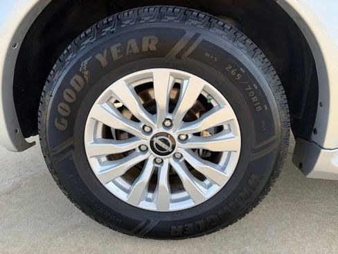 Used 2024 Nissan Armada SV image 9