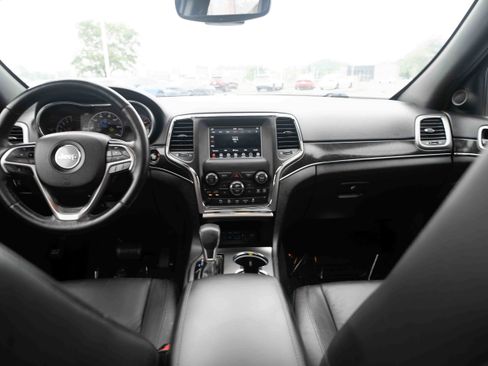Used 2018 Jeep Grand Cherokee Limited AWD/4WD image 19