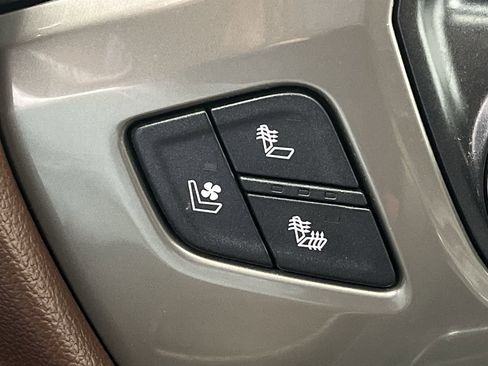 Used 2016 Chevrolet Silverado 2500 High Country w/ Duramax Plus Package image 22