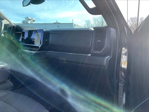 Used 2024 Chevrolet Silverado 1500 LT image 13