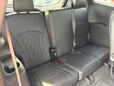 Used 2023 Buick Enclave Avenir w/ Avenir Technology Package AWD/4WD image 24
