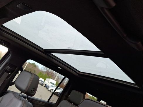 Used 2023 Chevrolet Suburban RST image 12