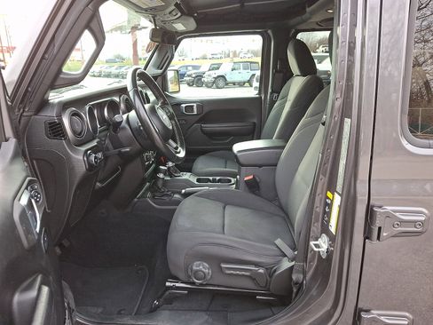 Used 2021 Jeep Wrangler Unlimited Sport image 15
