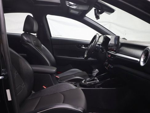 Used 2022 Kia Forte GT-Line w/ GT-Line Premium Package image 10