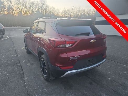 Used 2023 Chevrolet TrailBlazer LT image 3