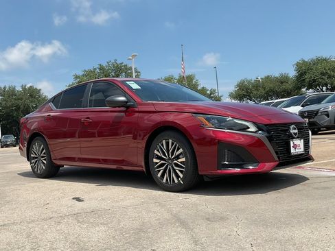 New 2026 Nissan Altima 2.5 SV FWD image 3