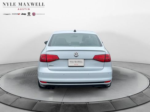Used 2017 Volkswagen Jetta GLI FWD image 15