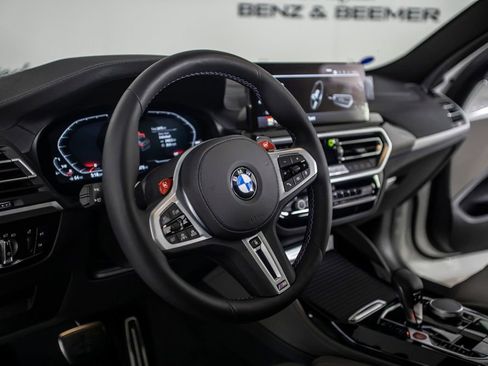 Used 2025 BMW X4 M w/ Executive Package image 25