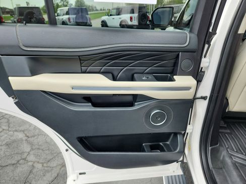 Used 2019 Ford Expedition Platinum AWD/4WD image 26