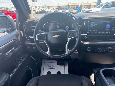 Used 2024 Chevrolet Silverado 1500 LT AWD/4WD image 17