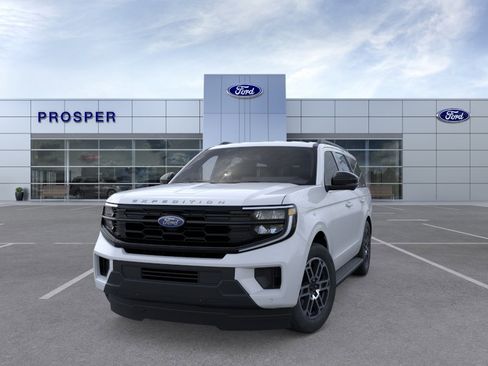 New 2026 Ford Expedition Active RWD image 2