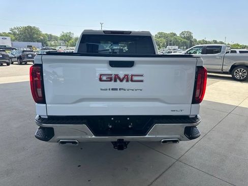 Used 2023 GMC Sierra 1500 SLT w/ X31 Off-Road Package AWD/4WD image 9