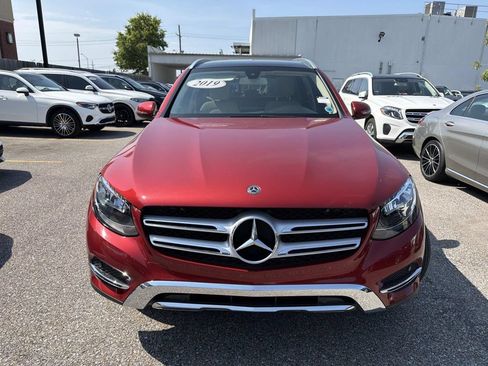 Used 2019 Mercedes-Benz GLC 300 image 2